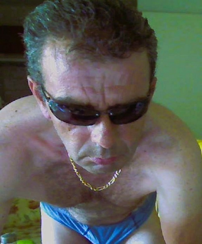 Elyot - Aubin-Saint-Vaast - Pas-de-Calais | Rencontre gay