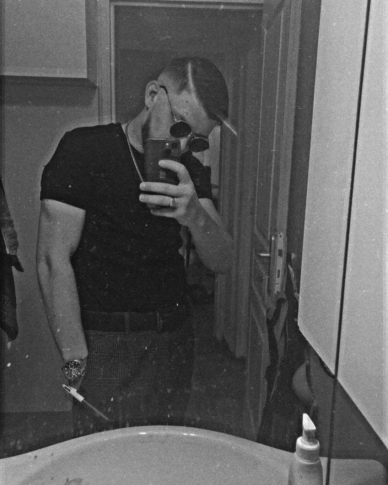 Farhad - Broquiers - Oise | Rencontre gay