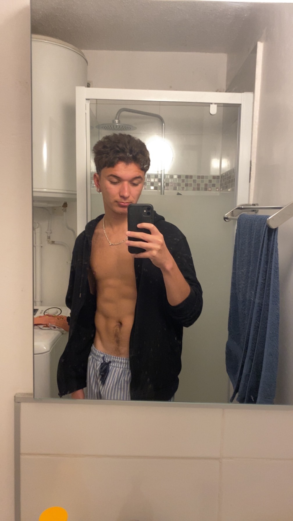 Yossi - Sebourg - Nord | Rencontre gay