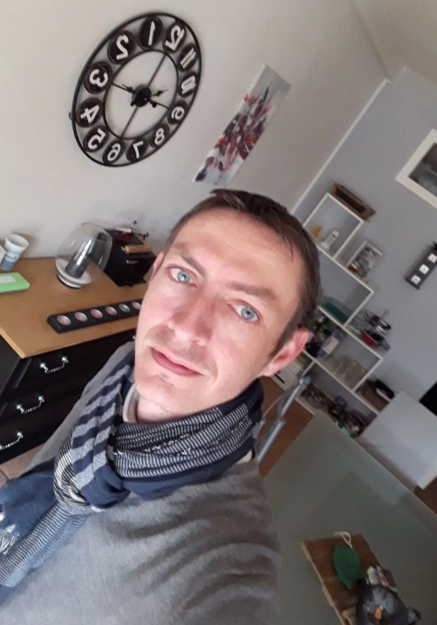 Nimrod - Grez - Oise | Rencontre gay
