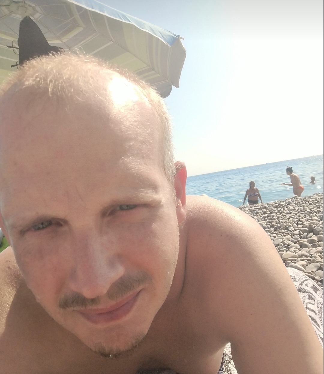 Francis - Amplier - Pas-de-Calais | Rencontre gay