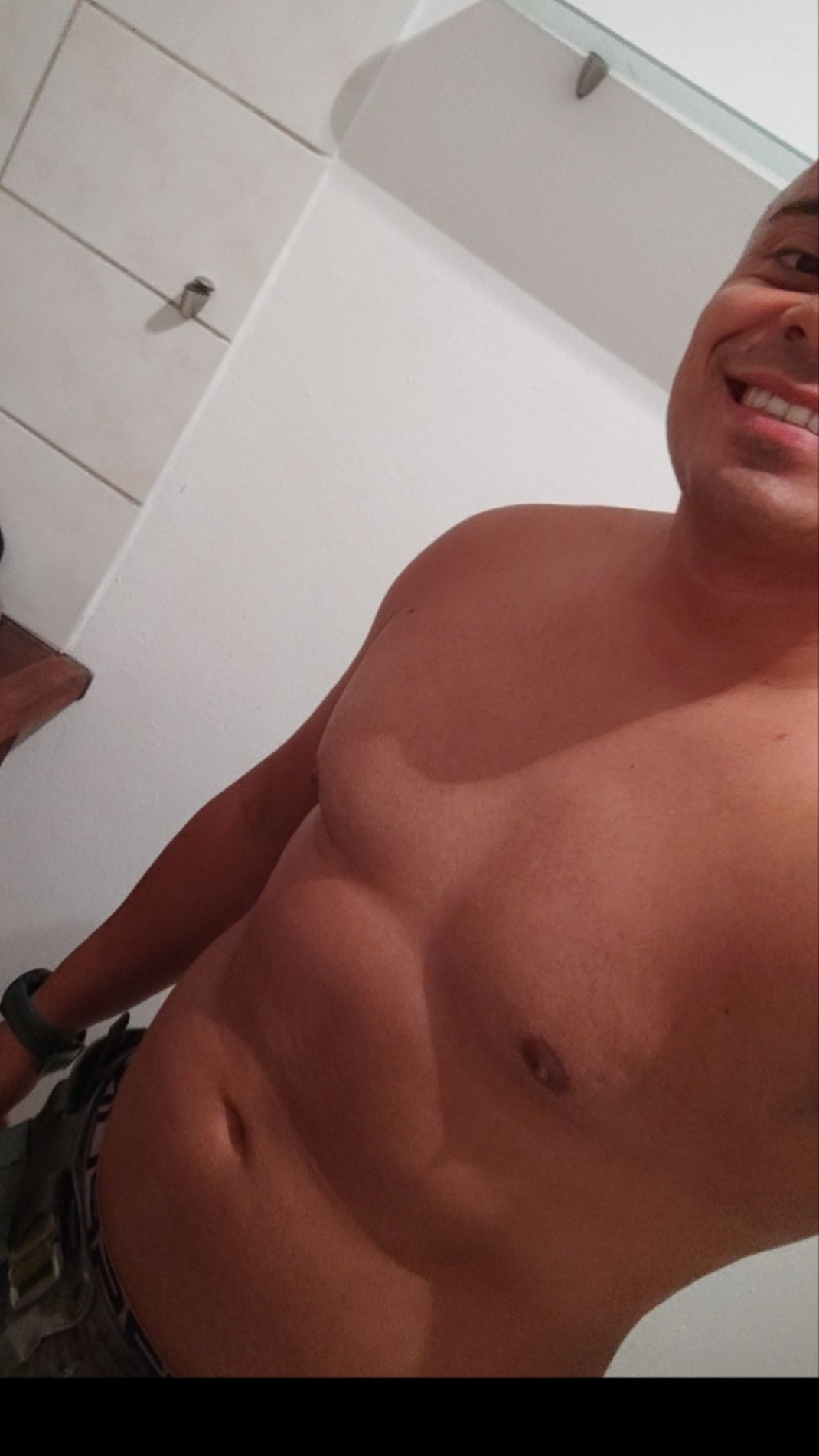 Looka - Noyelles-lès-Humières - Pas-de-Calais | Rencontre gay